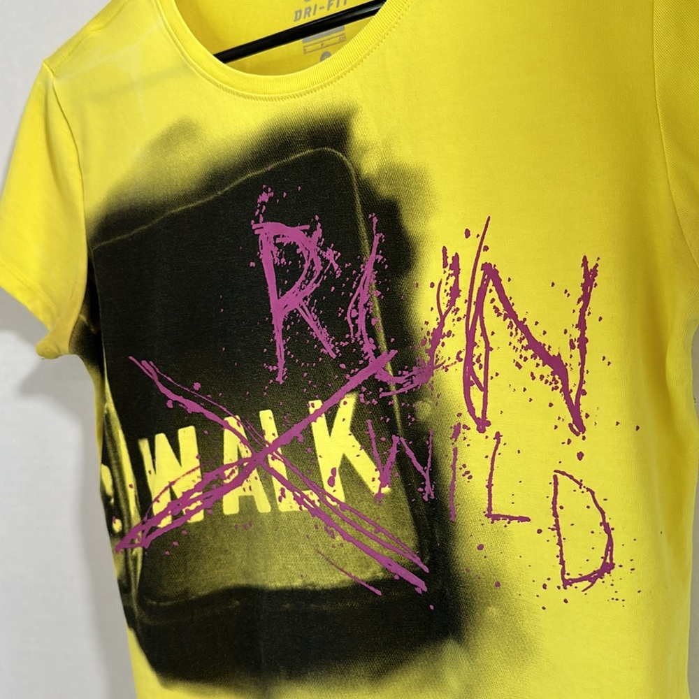 Nike running neon yellow run wild short sleeve top size small - Picture 3 of 7
